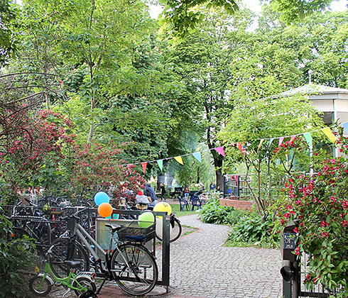 Eingang zum Garten des Stadtteilzentrums Weißensee